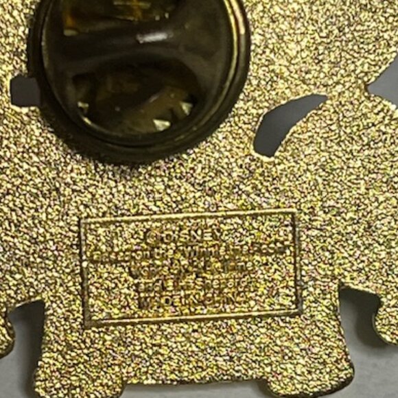 Tigger from Winnie the Pooh St. Patrick's Day 2002 Lapel Hat Vest Pin 1.25" - Picture 11 of 16